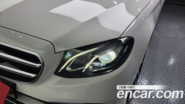 Mercedes-Benz E-Class 2020 — Şəkil 14/32