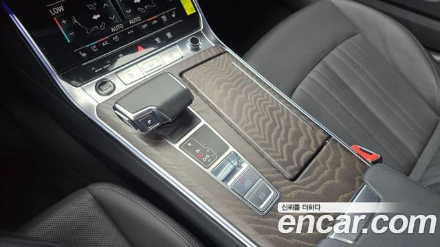 Audi A6 2022 — ფოტო 9/20