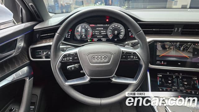 Audi A6 2022 — ფოტო 13/20