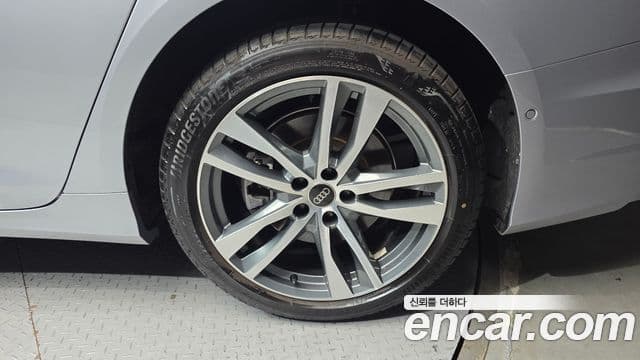 Audi A6 2022 — Photo 27/31