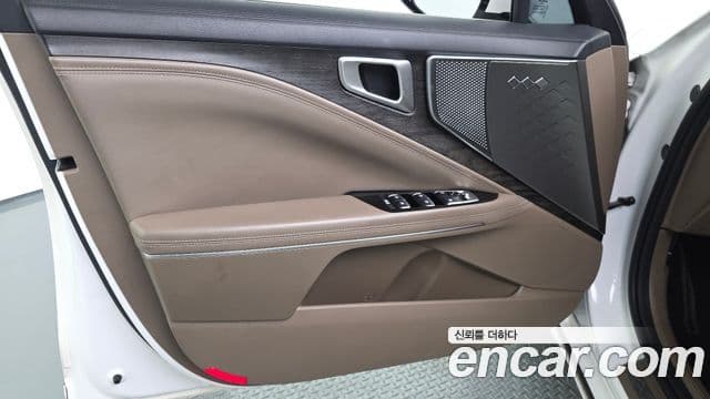 Kia K8 2022 — ფოტო 17/33