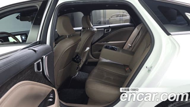 Kia K8 2022 — ფოტო 9/33
