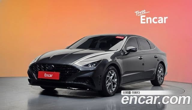 Hyundai Sonata 2022 — Фото 1/20