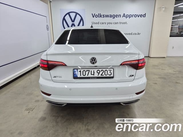 Volkswagen Jetta 2020 — ფოტო 4/20
