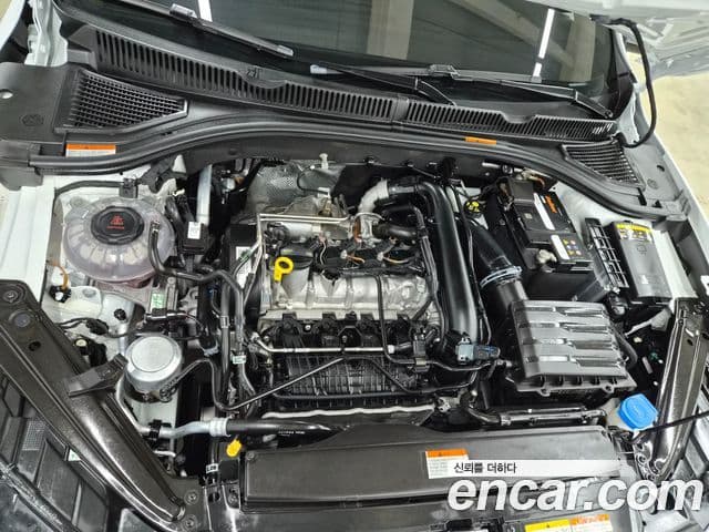Volkswagen Jetta 2020 — ფოტო 6/20
