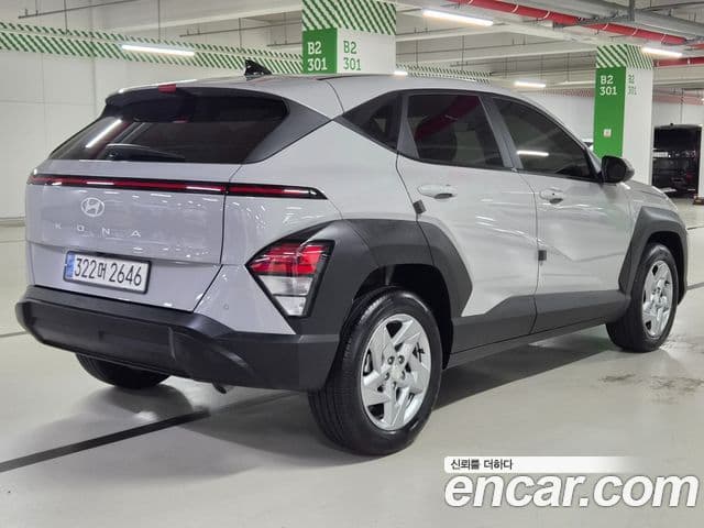 Hyundai Kona 2023 — ფოტო 2/20