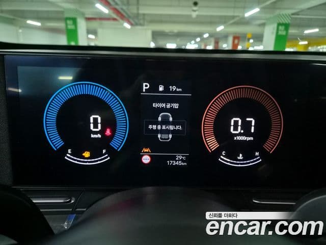 Hyundai Kona 2023 — ფოტო 5/20