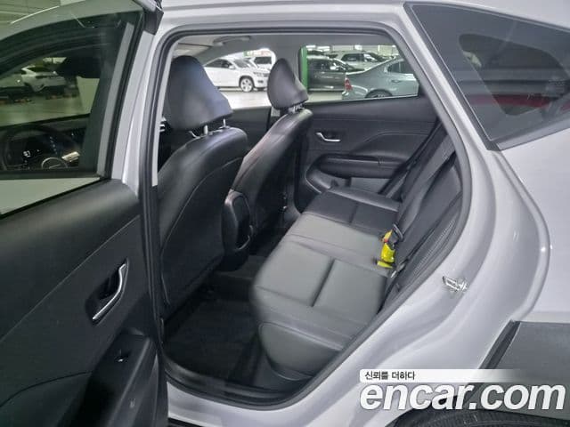 Hyundai Kona 2023 — Şəkil 17/20
