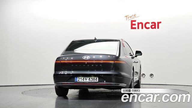 Hyundai Grandeur 2023 — ფოტო 4/20