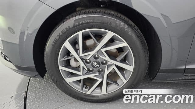 Hyundai Grandeur 2023 — ფოტო 5/20