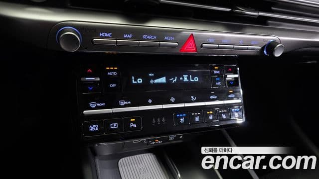 Hyundai Grandeur 2023 — ფოტო 17/20