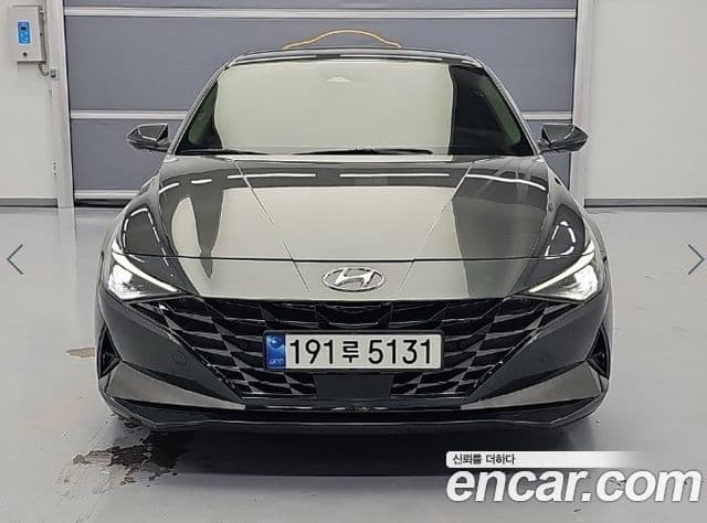 Hyundai Avante 2022 — ფოტო 1/2