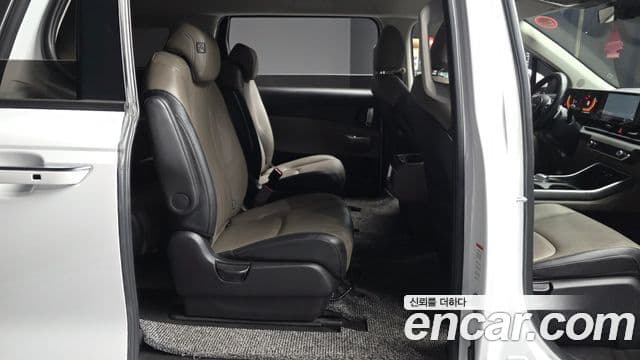 Kia Carnival 2024 — Фото 12/20