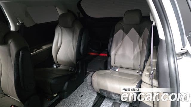 Kia Carnival 2024 — Фото 13/20