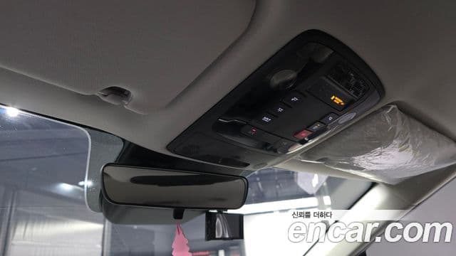 Kia Carnival 2024 — Фото 18/20