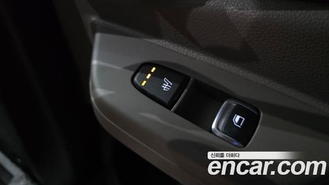 Kia Carnival 2024 — Фото 19/20