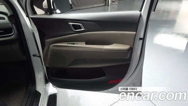 Kia Carnival 2024 — Photo 9/35