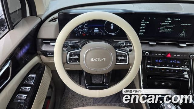 Kia Carnival 2023 — Фото 13/20