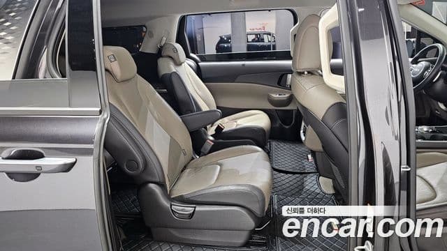 Kia Carnival 2024 — Фото 11/20