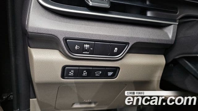 Kia Carnival 2024 — Фото 16/20