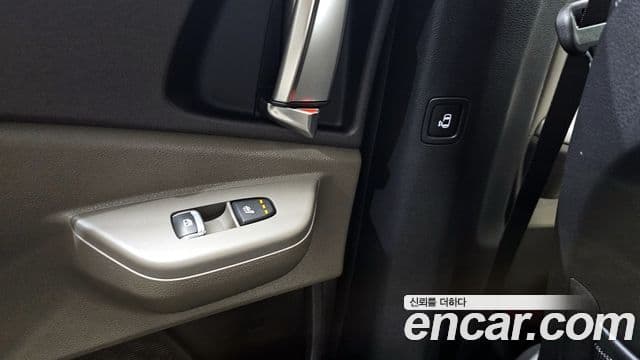 Kia Carnival 2024 — Фото 19/20