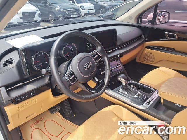 Kia Carnival 2021 — Фото 4/17
