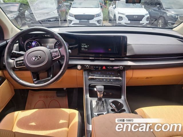 Kia Carnival 2021 — Фото 5/17