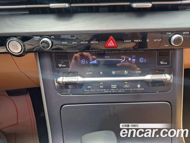 Kia Carnival 2021 — Фото 7/17