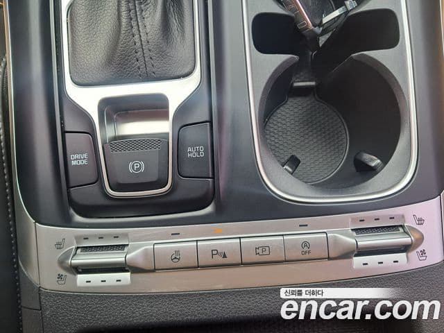 Kia Carnival 2021 — Фото 8/17