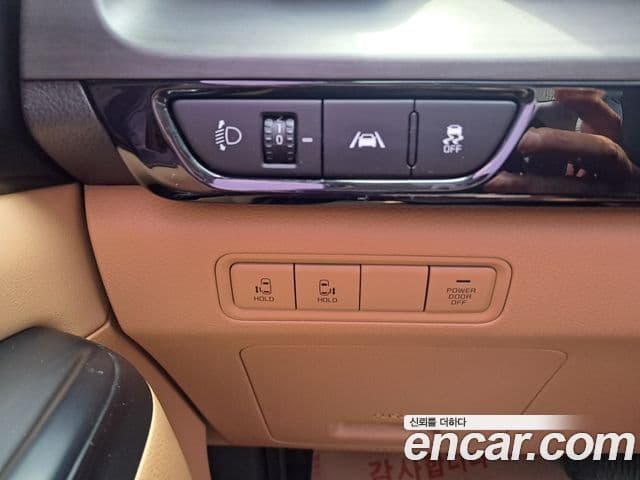Kia Carnival 2021 — Фото 12/17