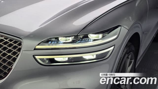 Genesis GV70 2021 — Photo 32/36