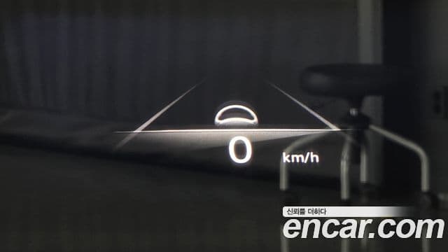 Genesis GV70 2021 — Photo 33/36