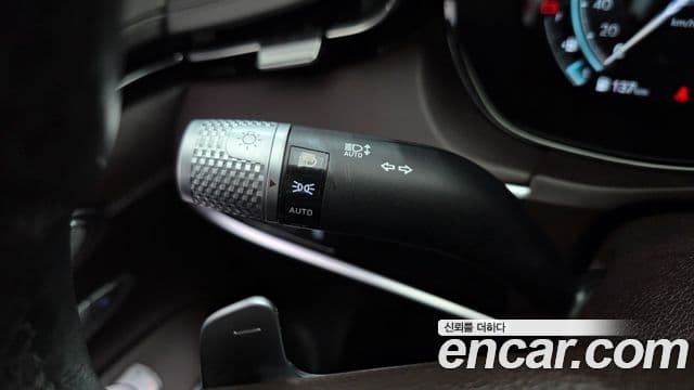 Genesis GV70 2021 — Photo 10/36