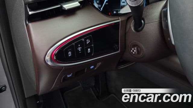Genesis GV70 2021 — Photo 7/36