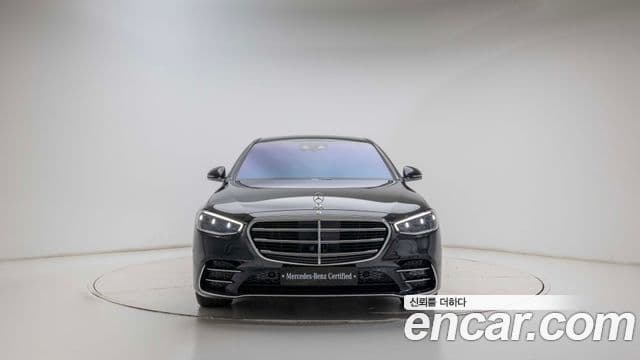 Mercedes-Benz S-Class 2025 — Photo 6/20