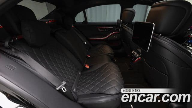 Mercedes-Benz S-Class 2025 — Photo 14/20