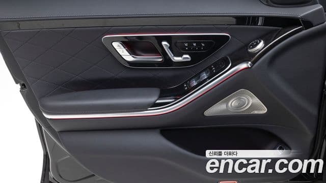 Mercedes-Benz S-Class 2025 — Photo 16/20