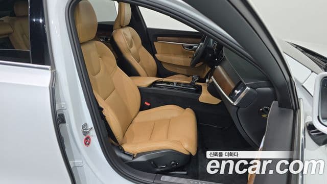 Volvo S90 2019 — Şəkil 26/37