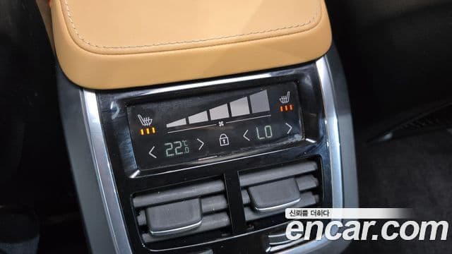 Volvo S90 2019 — Şəkil 13/37
