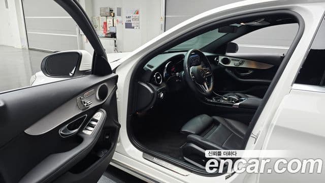 Mercedes-Benz C-Class 2020 — Фото 10/20