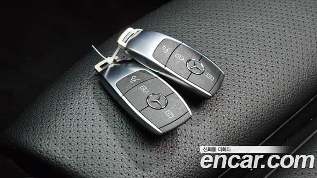 Mercedes-Benz C-Class 2020 — Фото 15/20