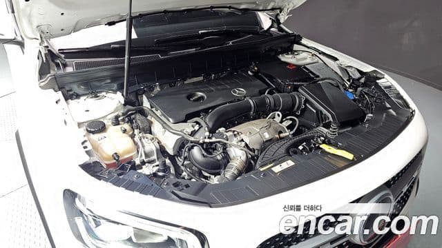 Mercedes-Benz GLB-Class 2022 — Фото 6/20