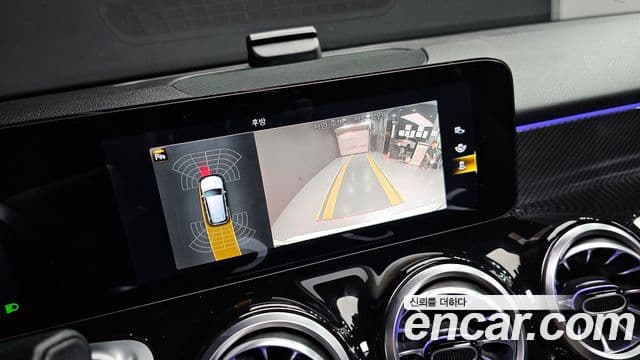 Mercedes-Benz GLB-Class 2022 — Фото 14/20