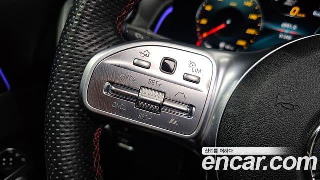 Mercedes-Benz GLB-Class 2022 — Фото 15/20