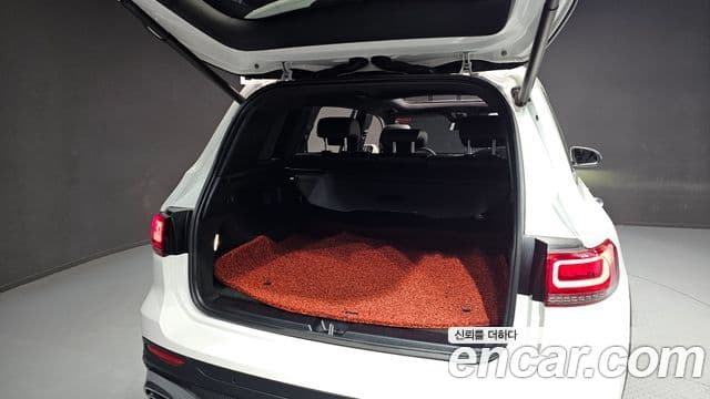 Mercedes-Benz GLB-Class 2022 — Фото 18/20