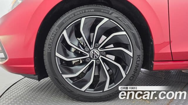 Volkswagen Golf 2022 — ფოტო 16/33