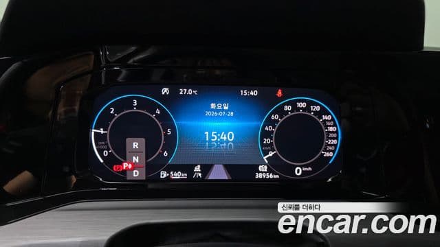 Volkswagen Golf 2022 — ფოტო 20/33