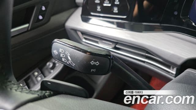 Volkswagen Golf 2022 — ფოტო 26/33