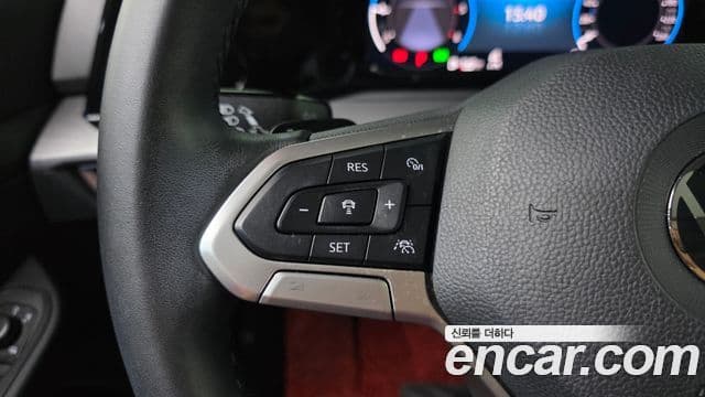 Volkswagen Golf 2022 — ფოტო 18/33