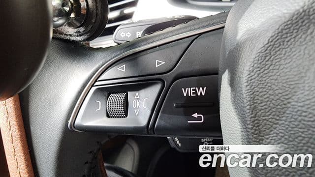 Audi Q7 2019 — ფოტო 15/20